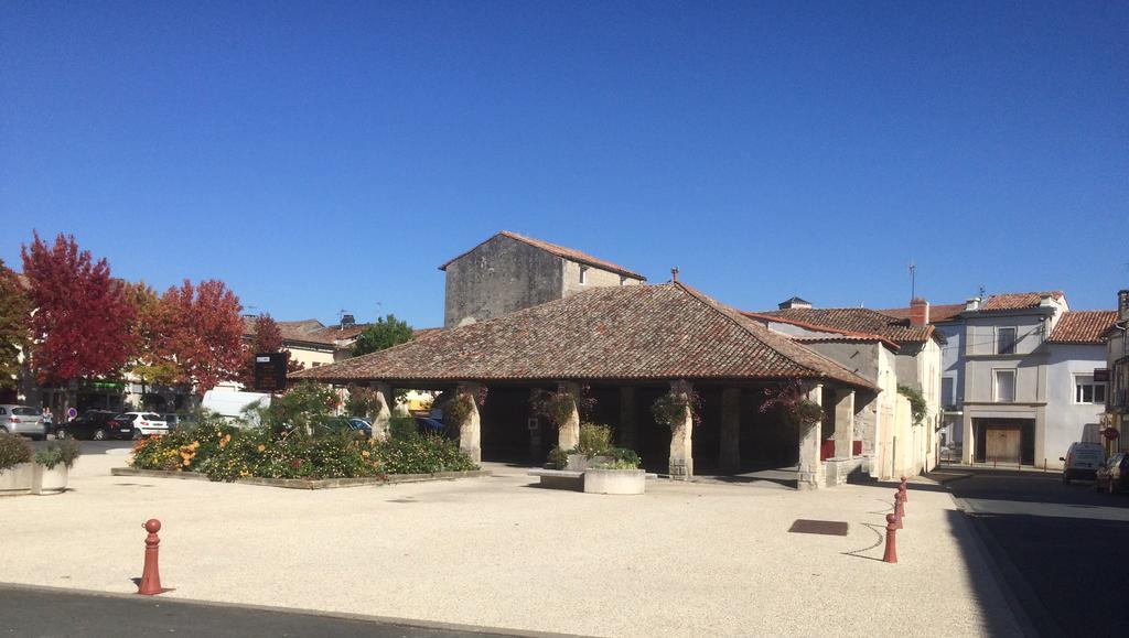 La Petite Maison Crezieres Esterno foto